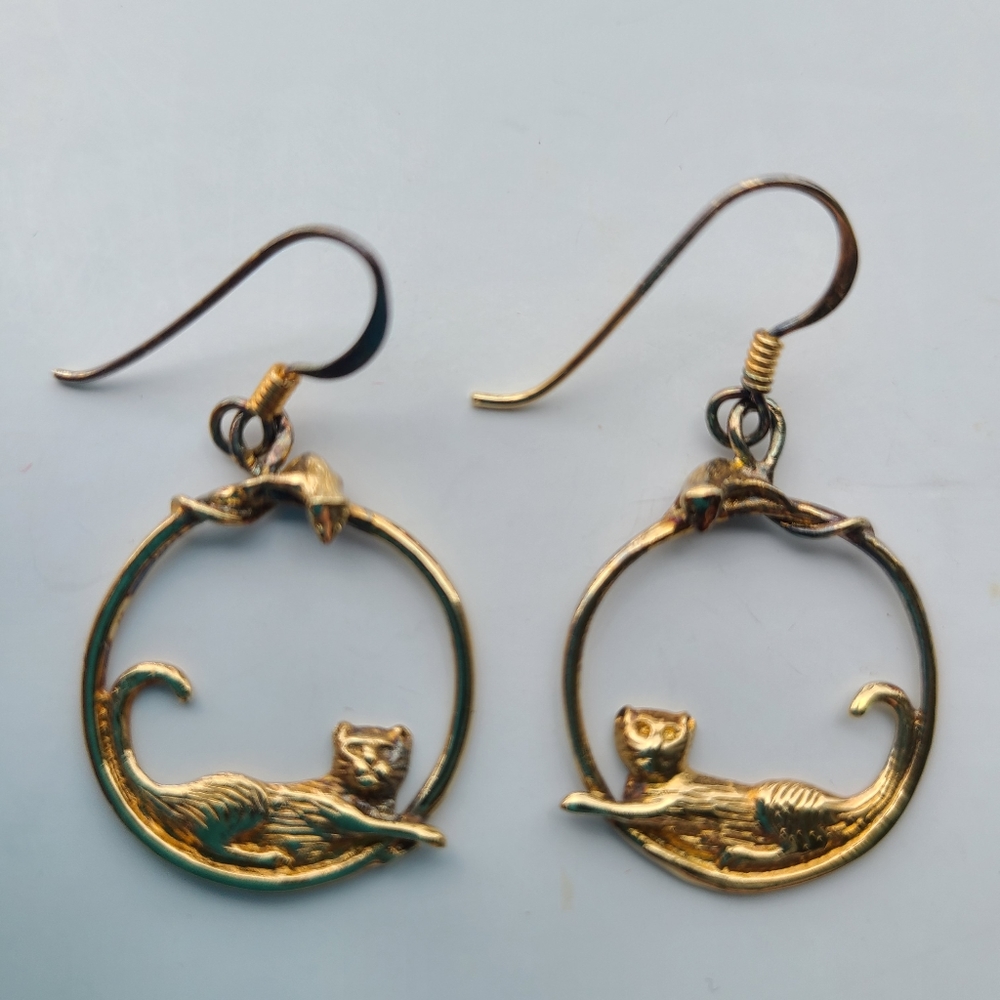 Cats Round Hook Gold Tone  Earrings